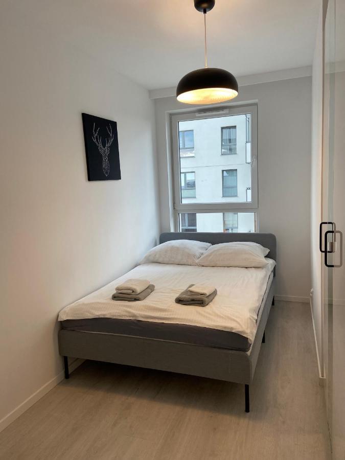 Pobookowane Stocznia Apartments Гданск Екстериор снимка