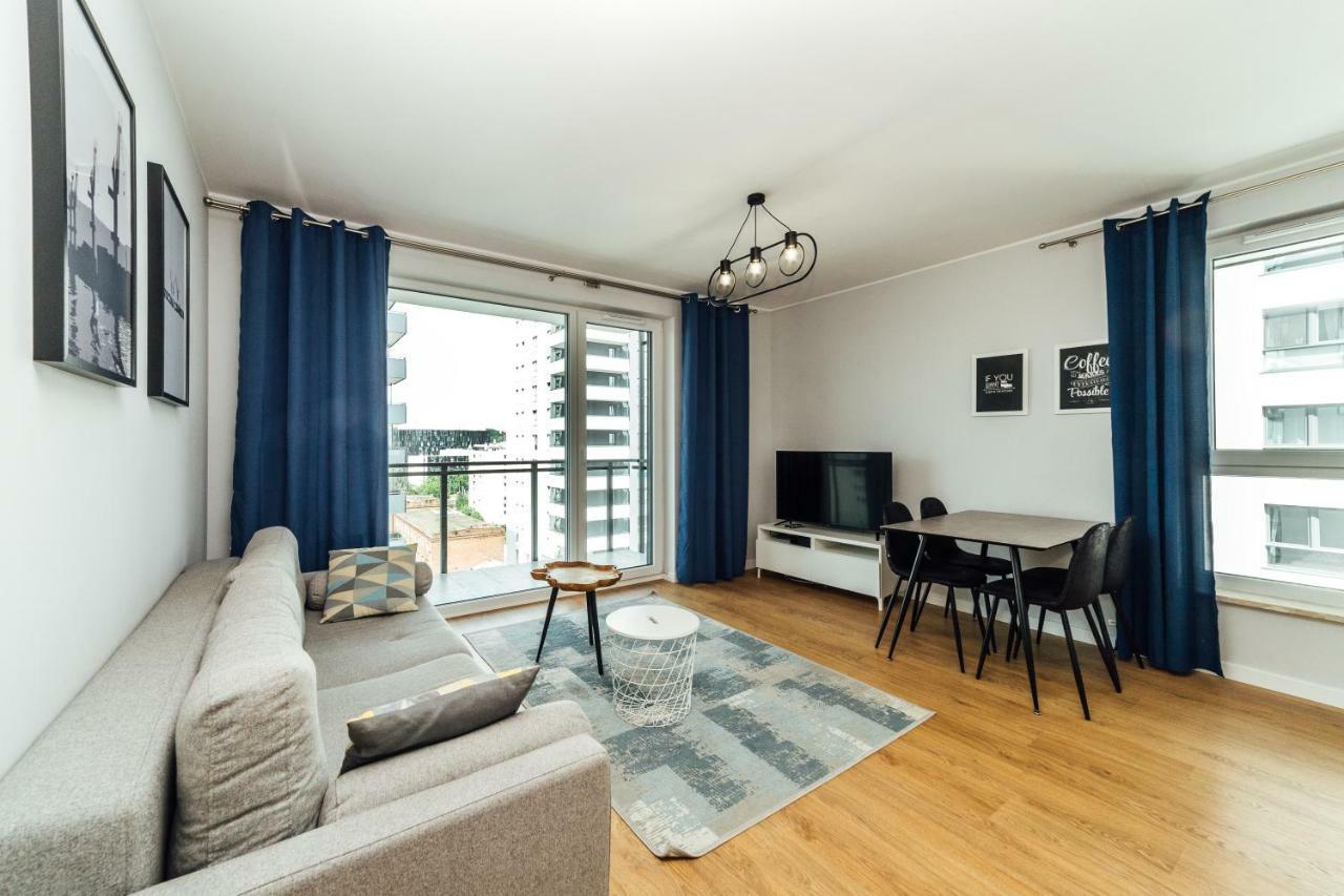 Pobookowane Stocznia Apartments Гданск Екстериор снимка