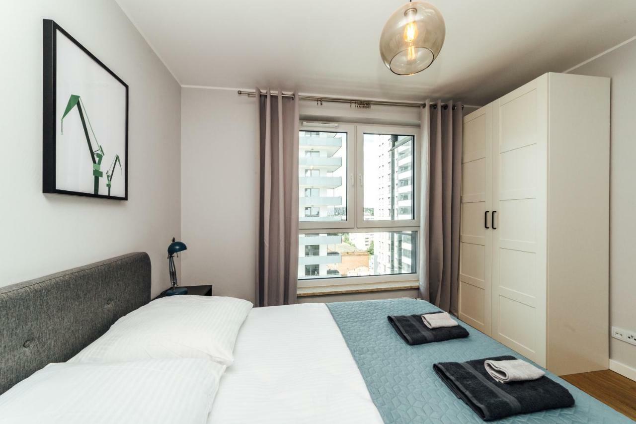 Pobookowane Stocznia Apartments Гданск Екстериор снимка