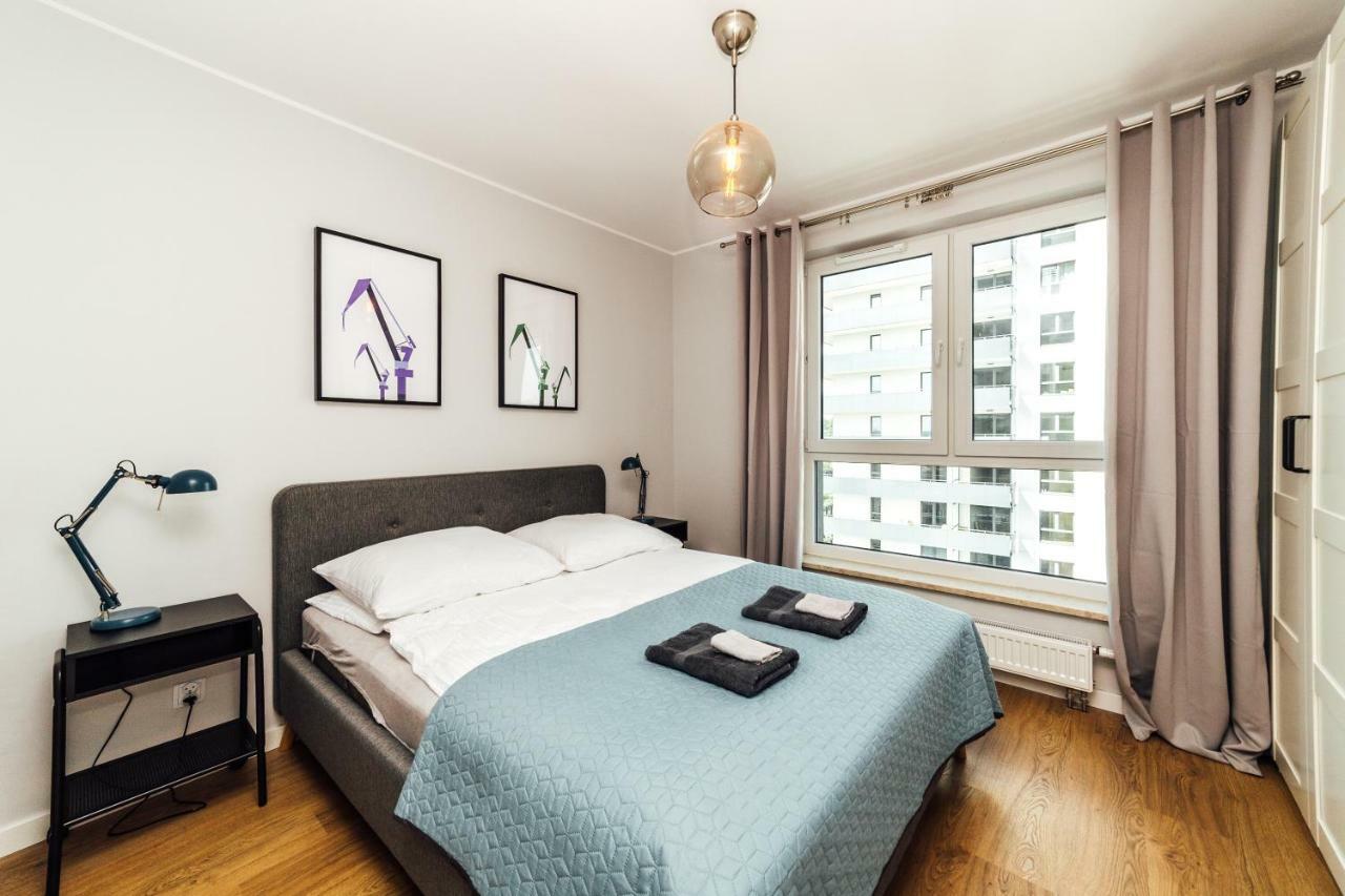 Pobookowane Stocznia Apartments Гданск Екстериор снимка
