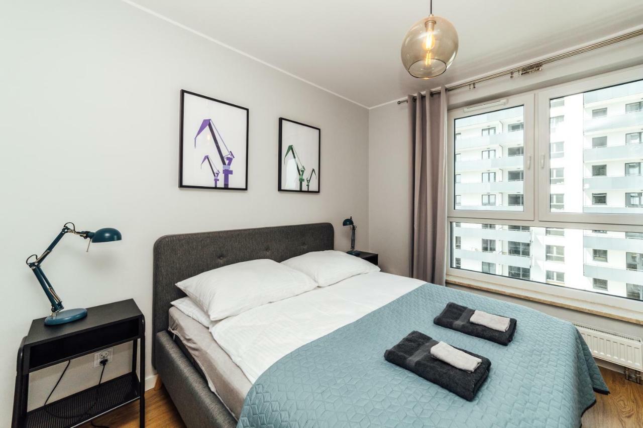 Pobookowane Stocznia Apartments Гданск Екстериор снимка