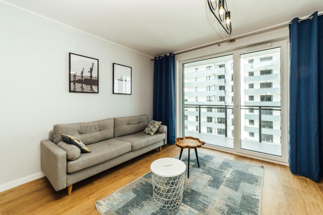 Pobookowane Stocznia Apartments Гданск Екстериор снимка