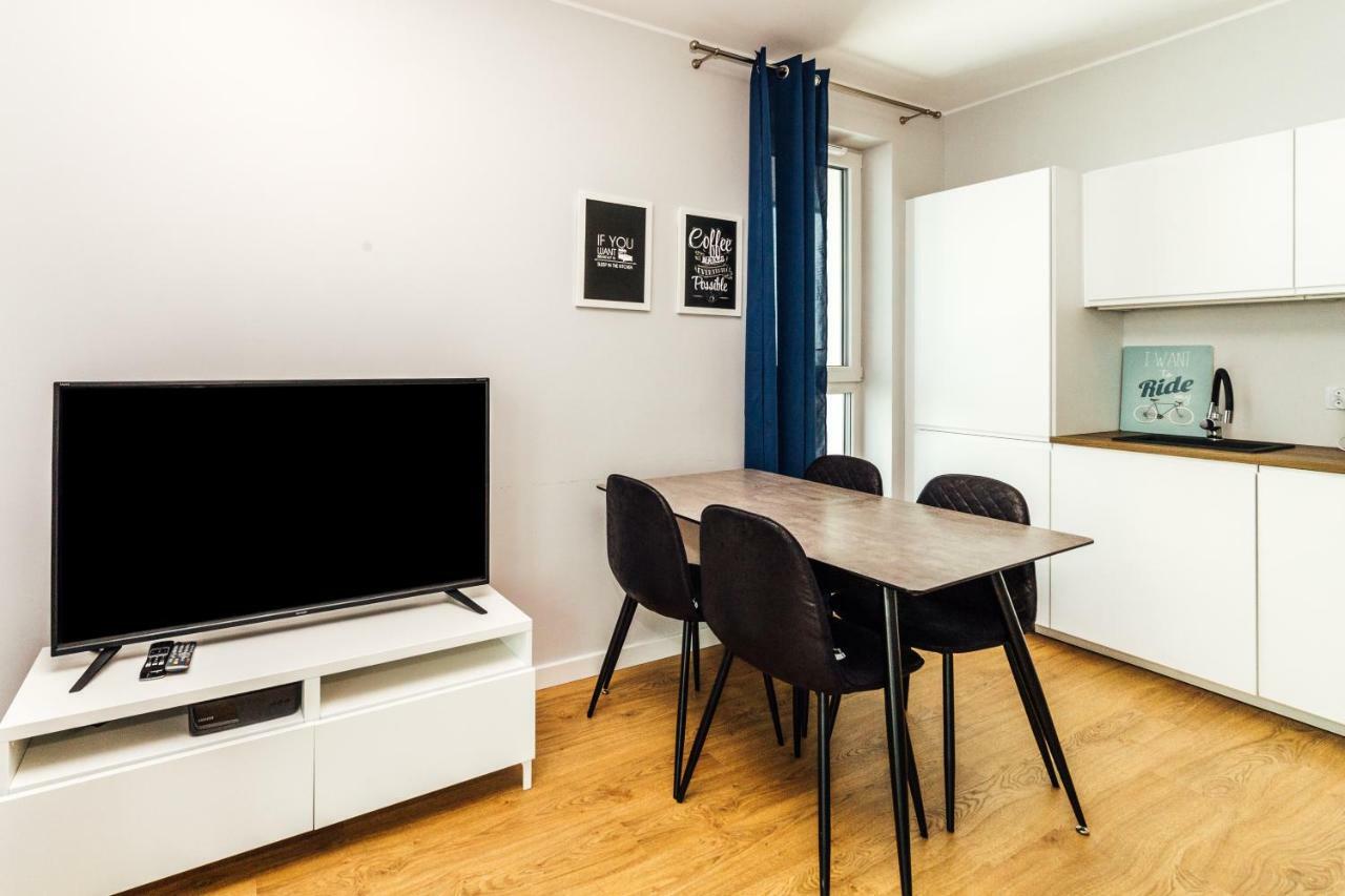 Pobookowane Stocznia Apartments Гданск Екстериор снимка