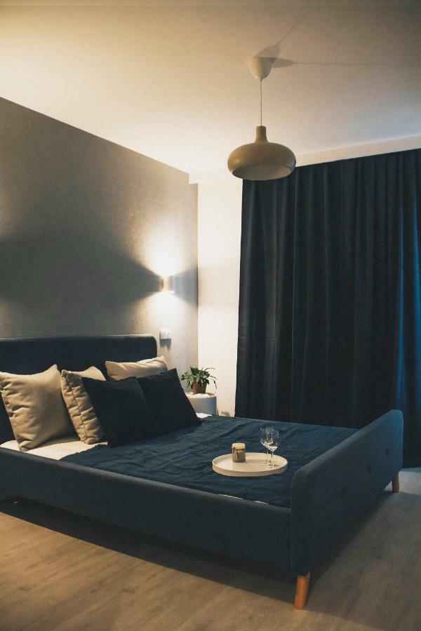 Pobookowane Stocznia Apartments Гданск Екстериор снимка