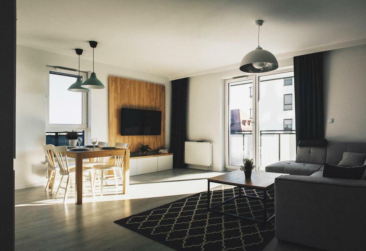 Pobookowane Stocznia Apartments Гданск Екстериор снимка