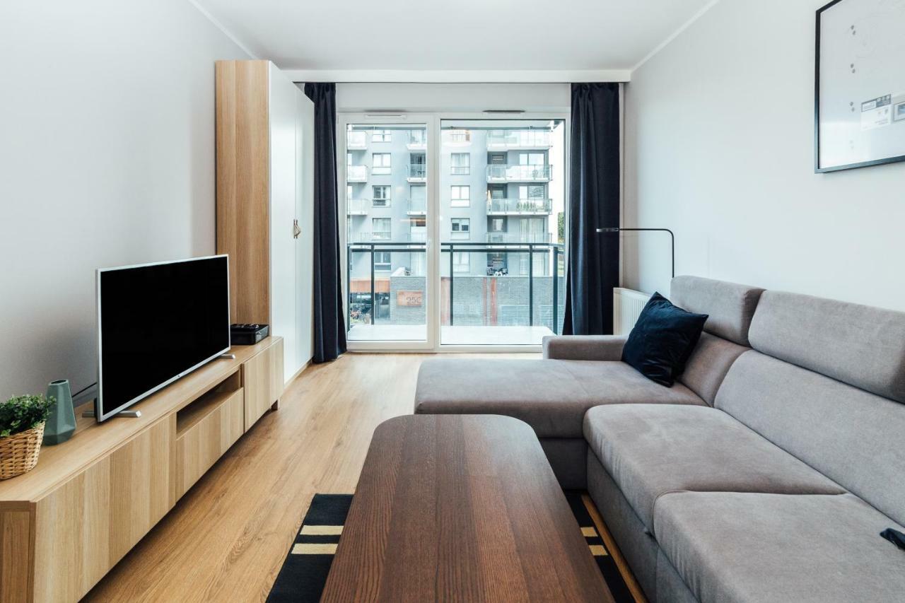 Pobookowane Stocznia Apartments Гданск Екстериор снимка