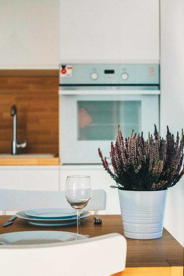 Pobookowane Stocznia Apartments Гданск Екстериор снимка