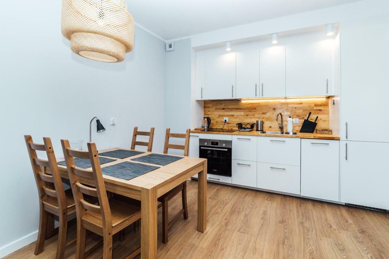 Pobookowane Stocznia Apartments Гданск Екстериор снимка