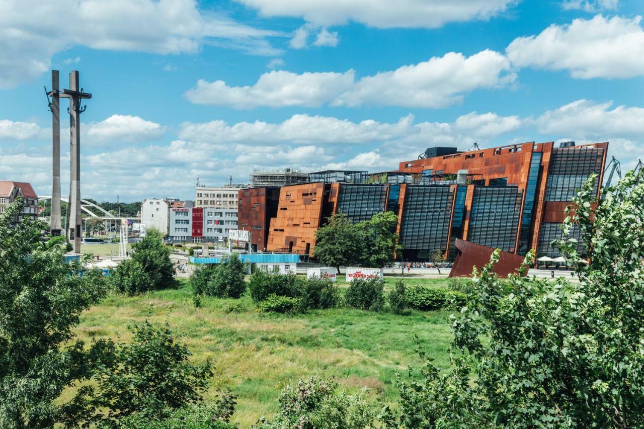 Pobookowane Stocznia Apartments Гданск Екстериор снимка