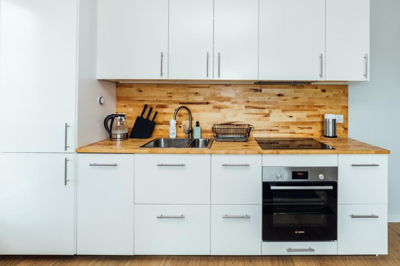 Pobookowane Stocznia Apartments Гданск Екстериор снимка